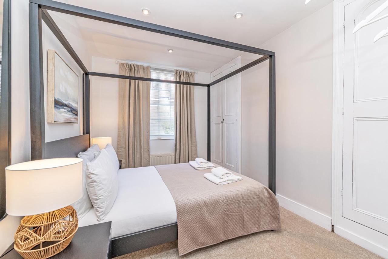 Villa Luxury Georgian Townhouse With Cinema And Parking Chester Exterior foto